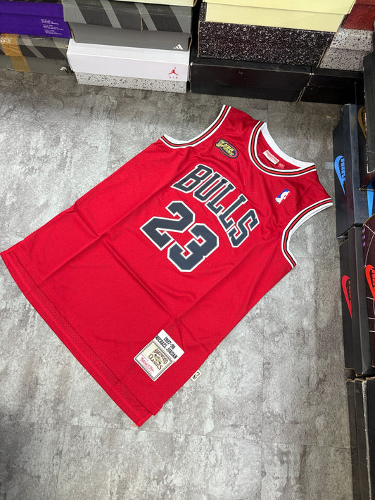 BULLS BASKETBALL 03