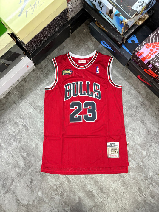 BULLS BASKETBALL 03